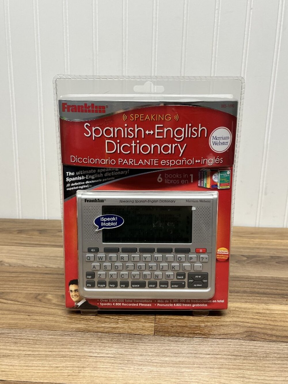 Franklin BES1890 Speaking Spanish English Electronic Dictionary New Sealed